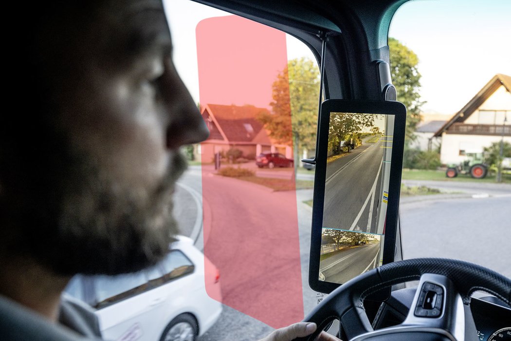 Mercedes-Benz Trucks MirrorCam