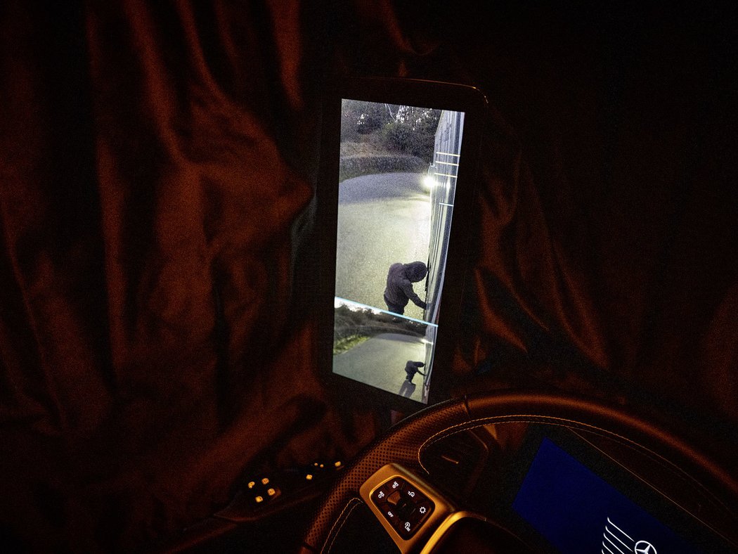 Mercedes-Benz Trucks MirrorCam