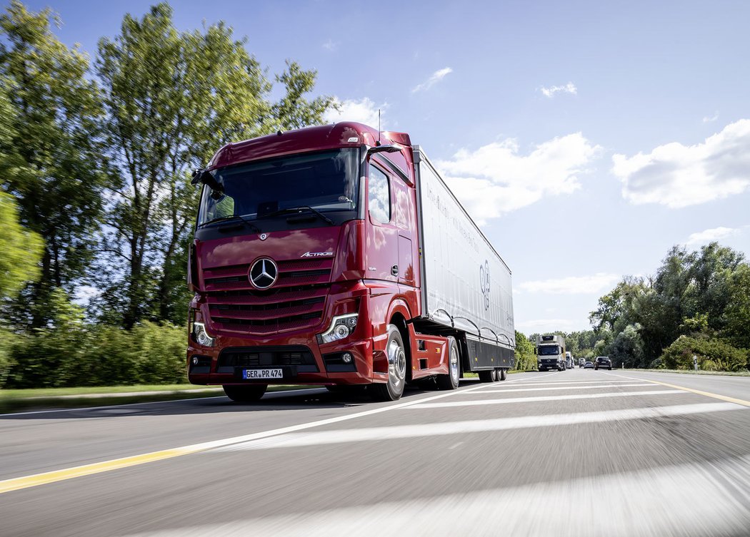 Mercedes-Benz Trucks MirrorCam