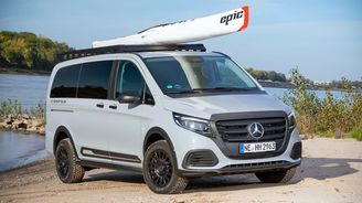 Tenhle obytný Mercedes-Benz Vito si troufne i do terénu. Nestojí přitom majlant Tenhle obytný Mercedes-Benz Vito si troufne i do terénu. Nestojí přitom majlant