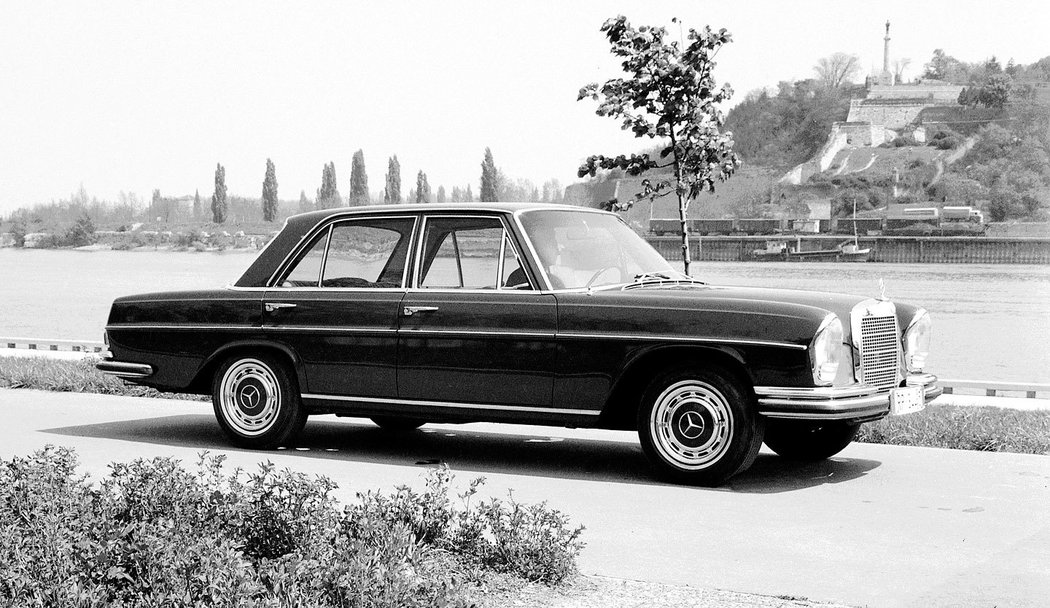 Mercedes-Benz W108