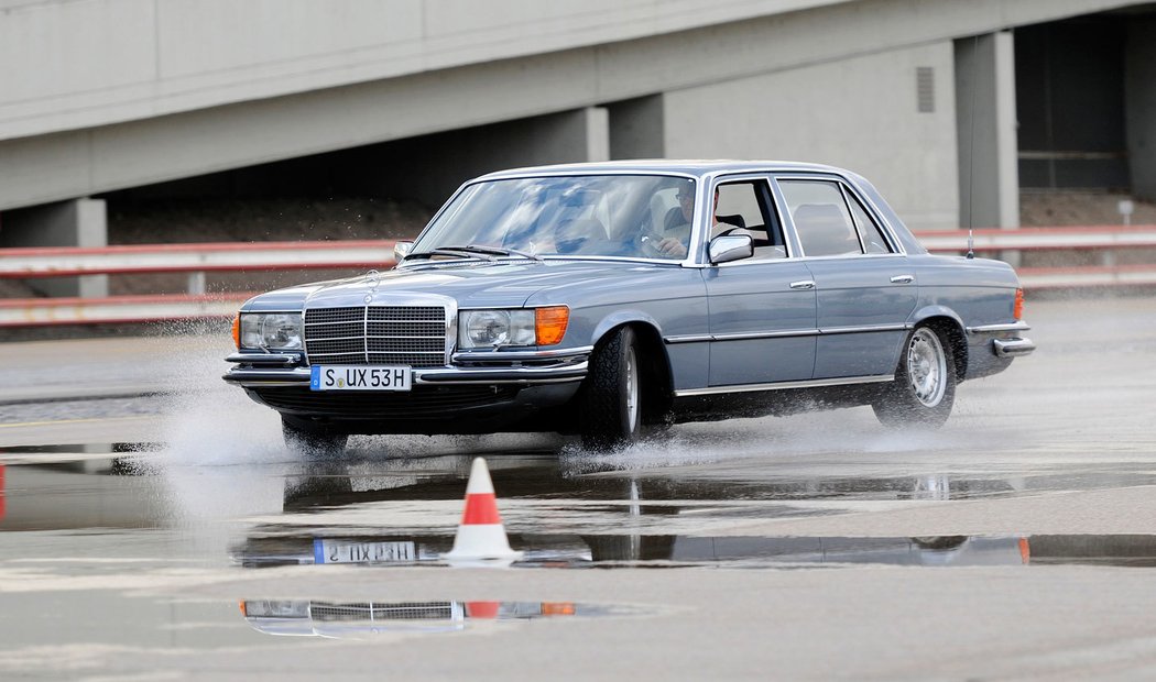 Mercedes-Benz W116