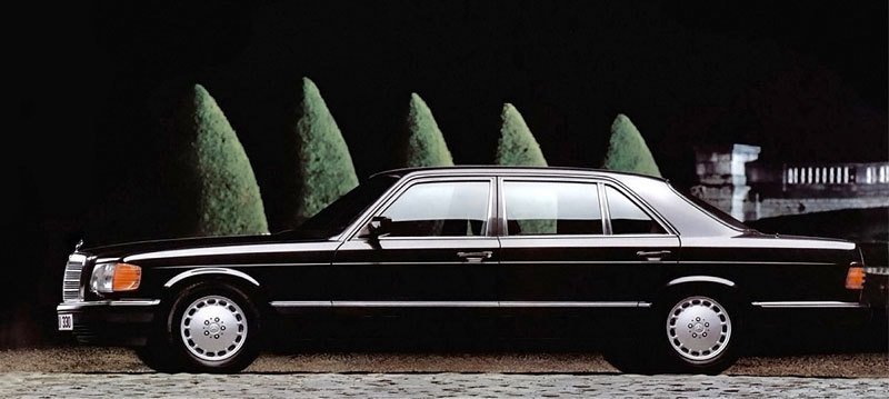 Mercedes-Benz 560 SEL (1985)