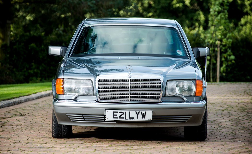 Mercedes-Benz 560 SEL UK (1985)