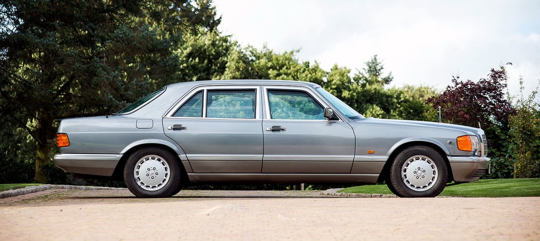 Mercedes-Benz 560 SEL UK (1985)