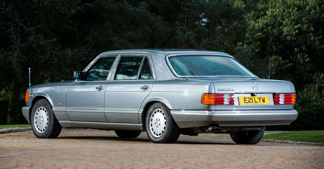 Mercedes-Benz 560 SEL UK (1985)