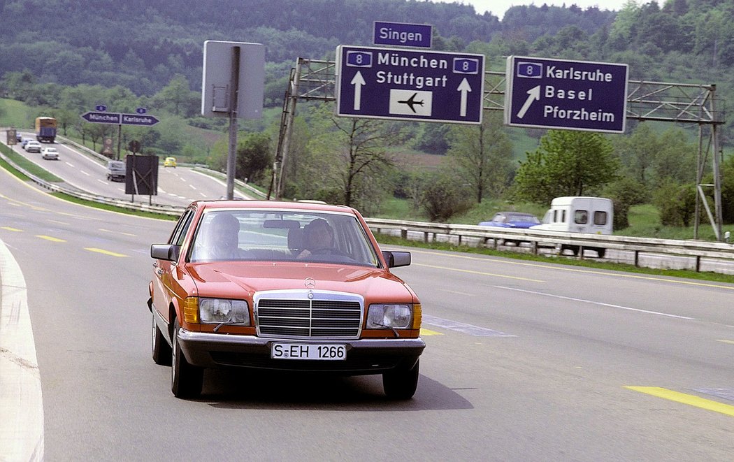 Mercedes-Benz W126 (1979)