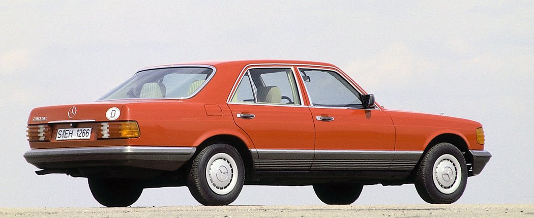 Mercedes-Benz W126 (1979)