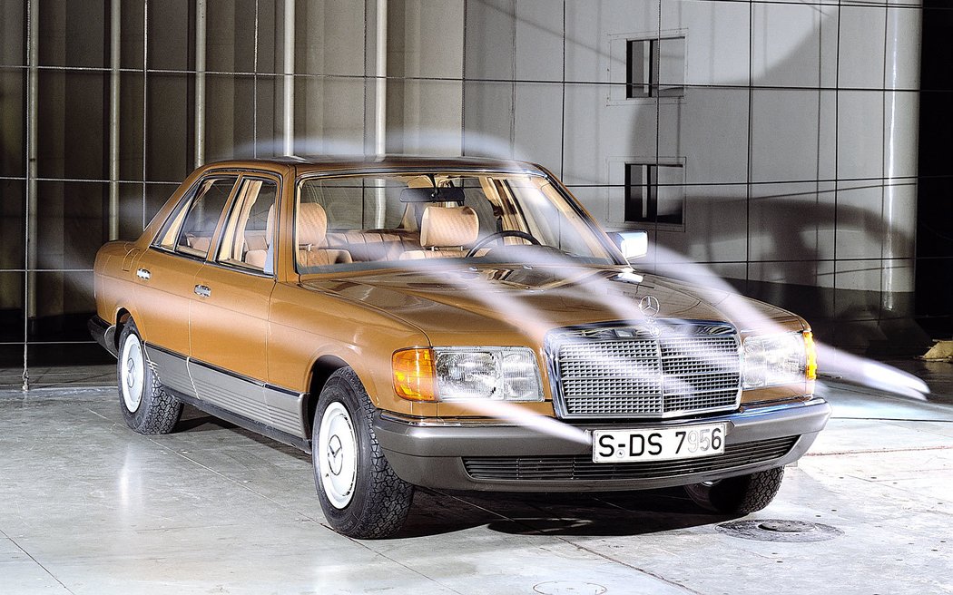 Mercedes-Benz W126 (1979)