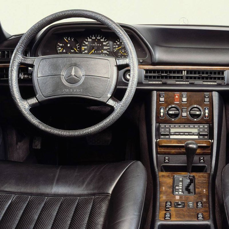 Mercedes-Benz W126 (1981)