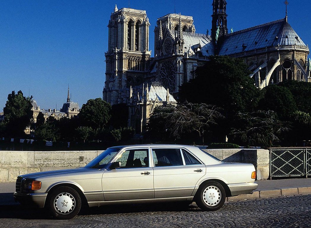 Mercedes-Benz W126 (1985)