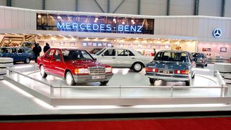 Na ženevském autosalonu v březnu 1983 se sice veškerá pozornost soustředila na malý sedan W 201, jenže o třídu větší a zároveň o sedm let starší typ W 123 stále patřil mezi důležité prodejní pilíře Na ženevském autosalonu v březnu 1983 se sice veškerá pozornost soustředila na malý sedan W 201, jenže o třídu větší a zároveň o sedm let starší typ W 123 stále patřil mezi důležité prodejní pilíře