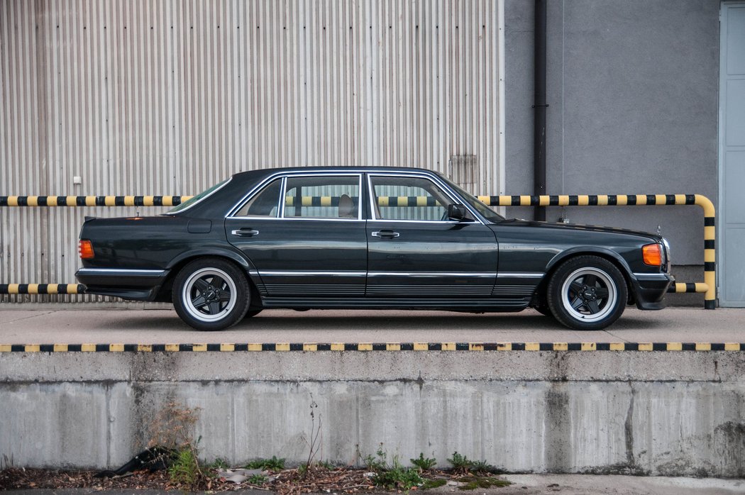 AMG Mercedes-Benz W126