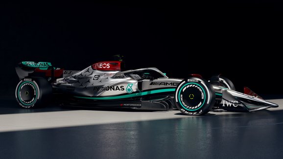 Mercedes konečně představil vůz pro novou sezónu formule 1!