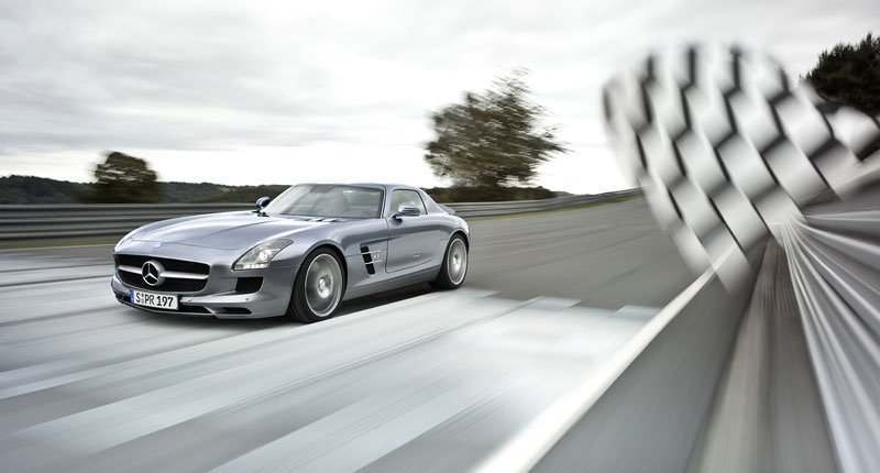 Mercedes-Benz SLS