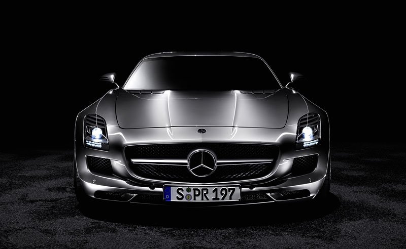 Mercedes-Benz SLS