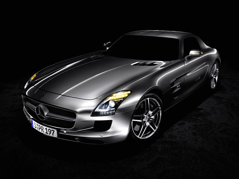 Mercedes-Benz SLS