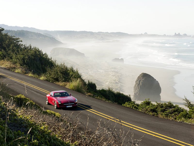 Mercedes-Benz SLS