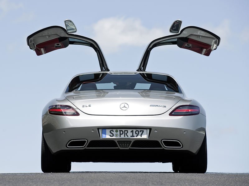 Mercedes-Benz SLS