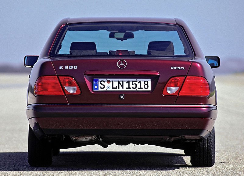 Mercedes-Benz E