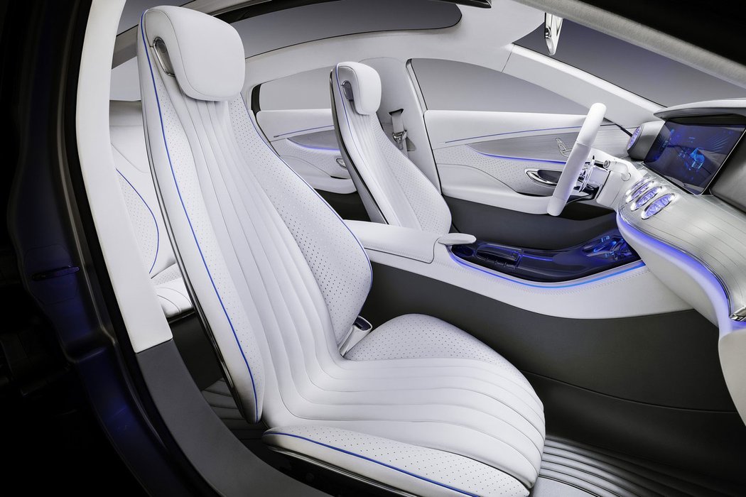 Mercedes-Benz Concept IAA