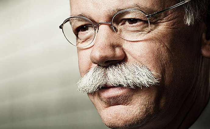 Šéf Daimleru si loni vydělal téměř čtvrt miliardy korun