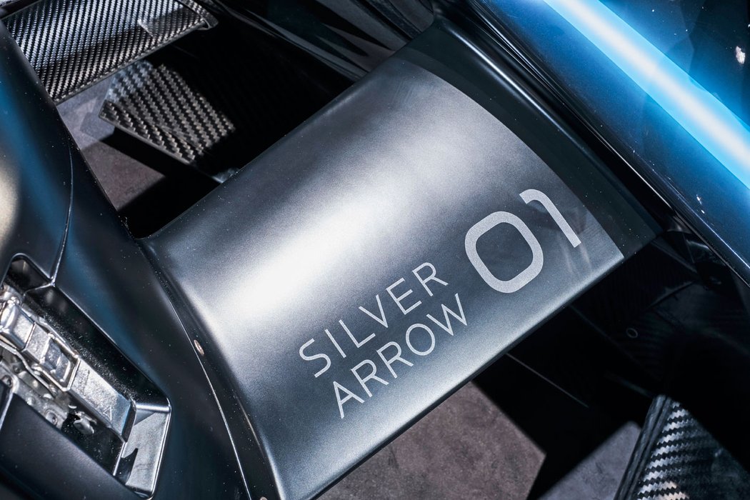 Mercedes-Benz EQ Silver Arrow 01