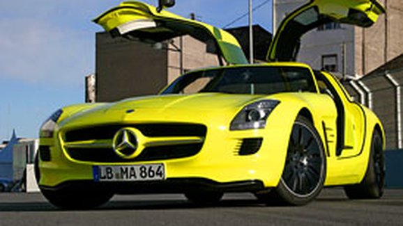 TEST Mercedes-Benz SLS AMG E-Cell: První jízdní dojmy