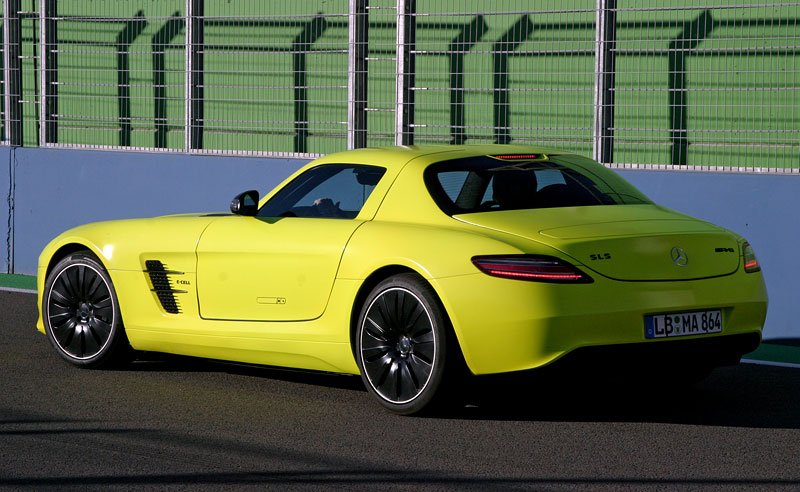 Mercedes-Benz SLS