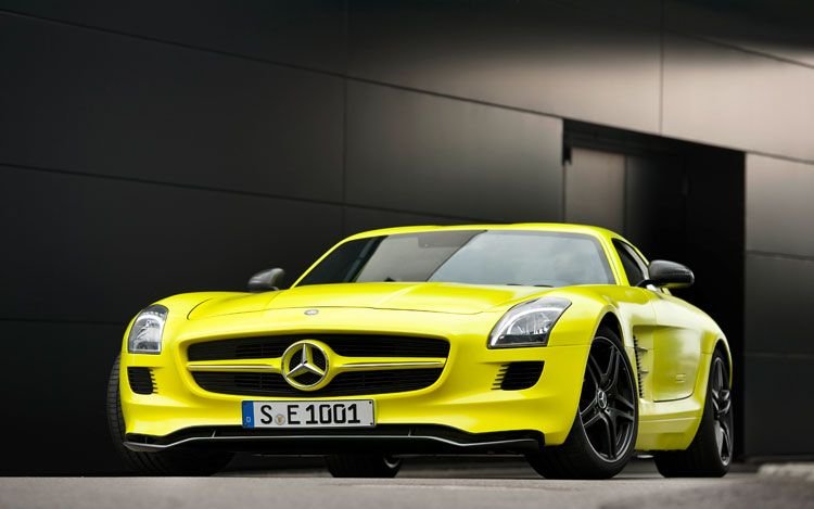 Mercedes-Benz SLS