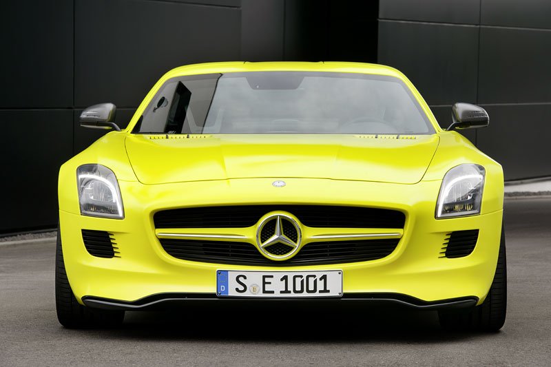 Mercedes-Benz SLS