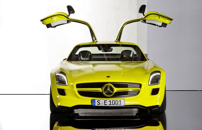 Mercedes-Benz SLS