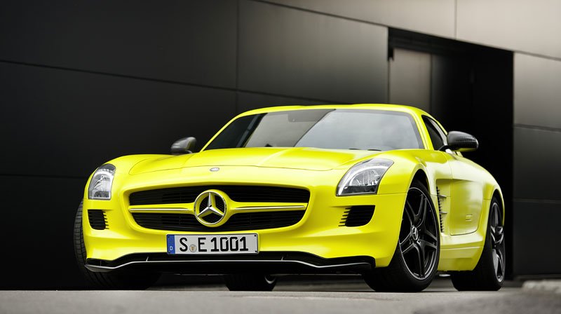 Mercedes-Benz SLS