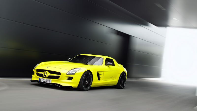 Mercedes-Benz SLS