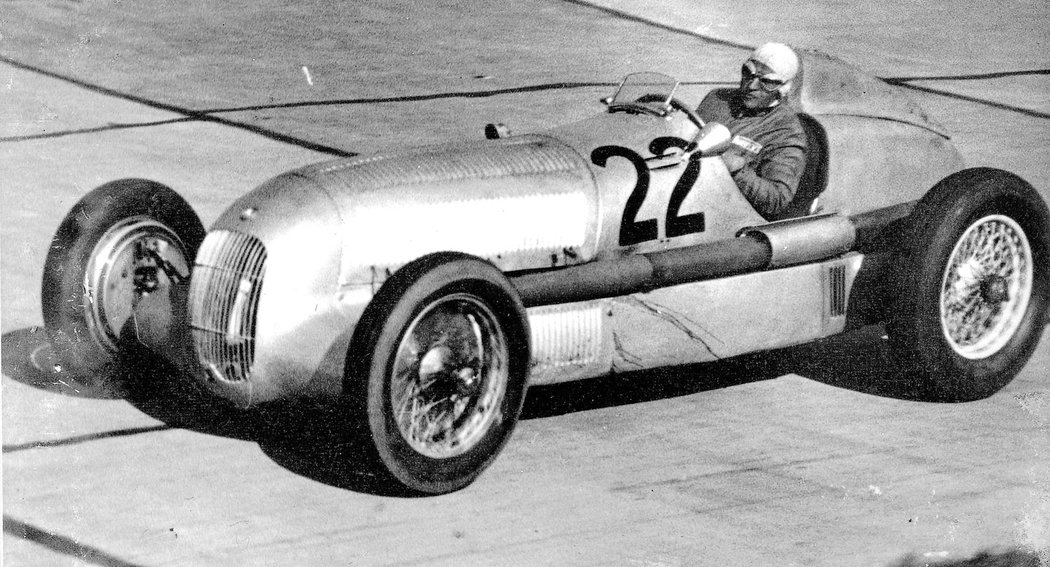 Silver Arrow: Mercedes-Benz W 25 (1934-1937), Luigi Fagioli