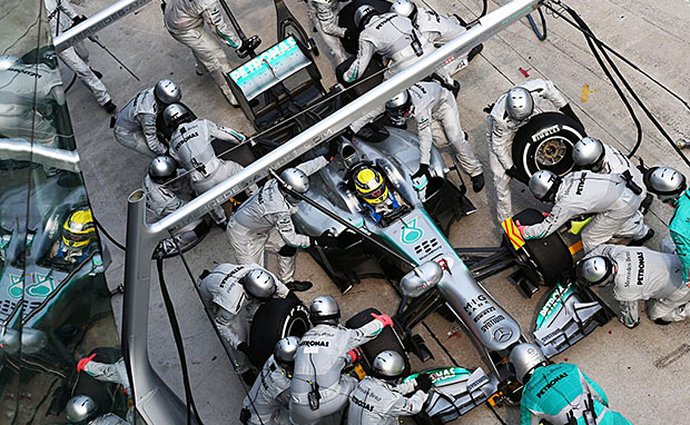 Mercedes GP je držitelem nejkratší zastávky v boxech