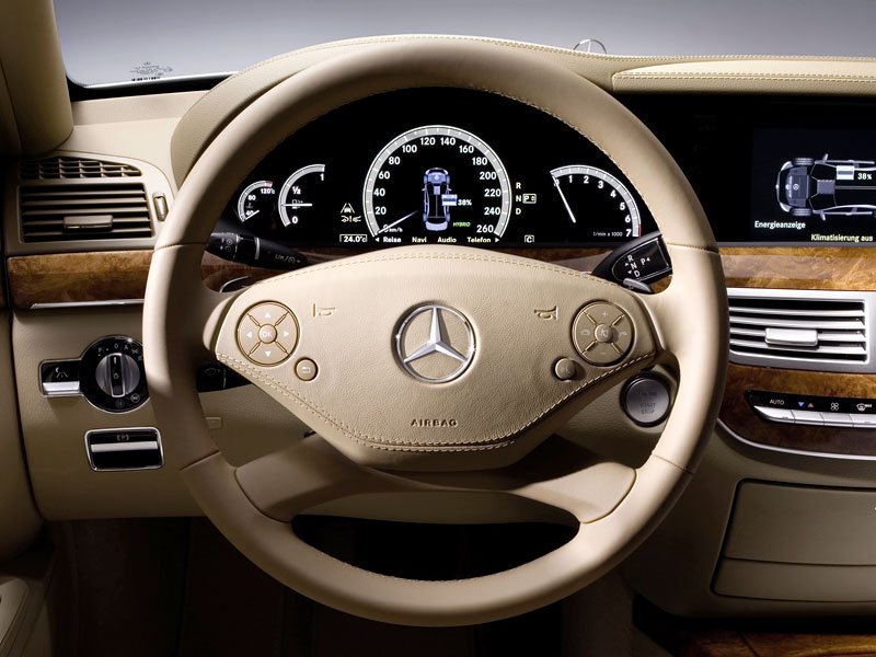 Mercedes-Benz S