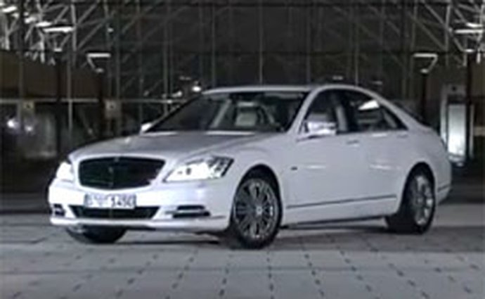 Video: Mercedes-Benz S 400 BlueHybrid – Luxus s hybridním pohonem