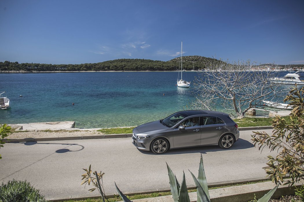 Mercedes Benz A180d Mountain Grey