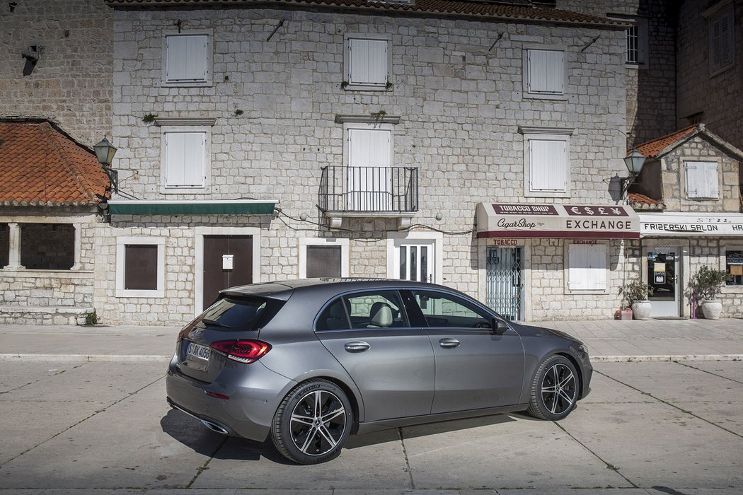 Mercedes Benz A180d Mountain Grey