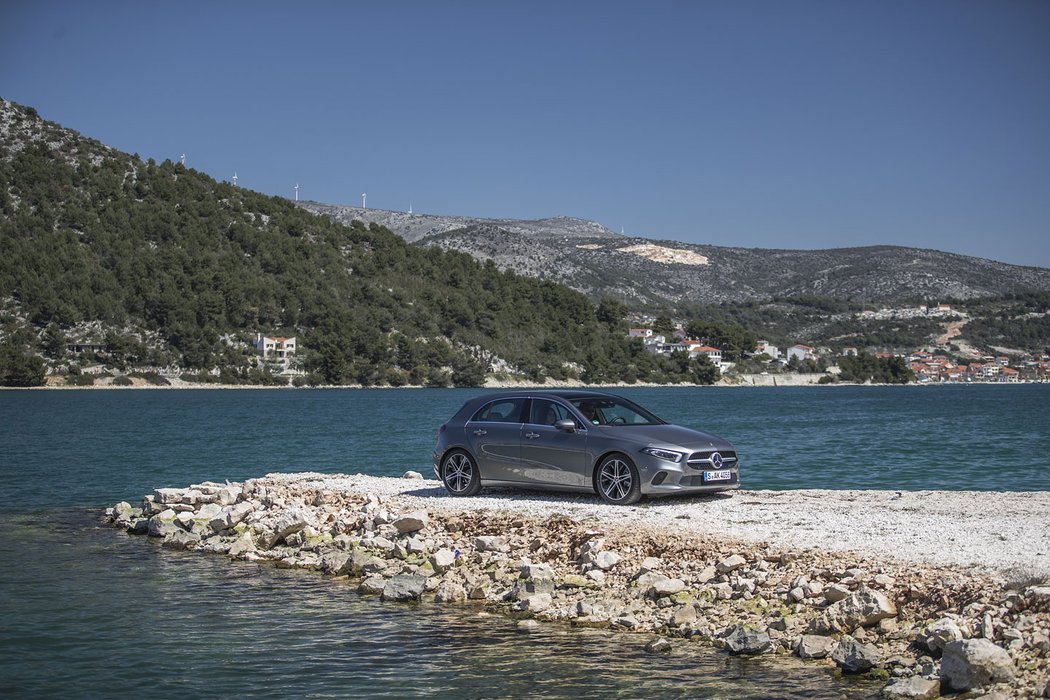 Mercedes Benz A180d Mountain Grey