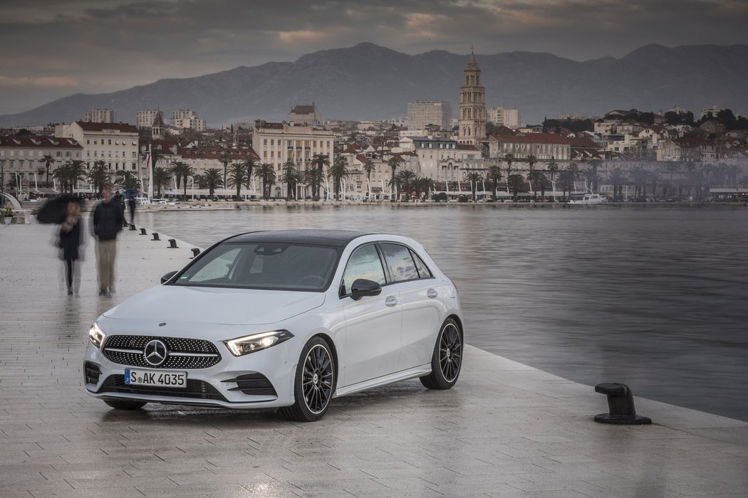 Mercedes Benz A200 Digital White