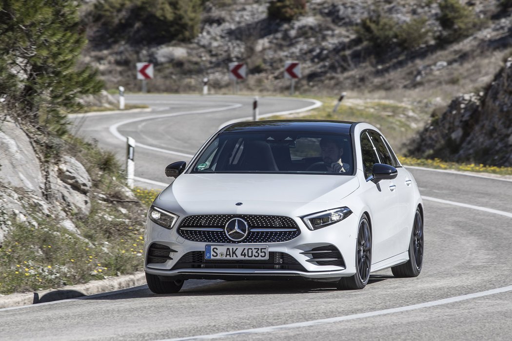 Mercedes Benz A200 Digital White