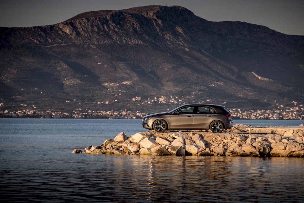 Mercedes Benz A200 Mountain Grey