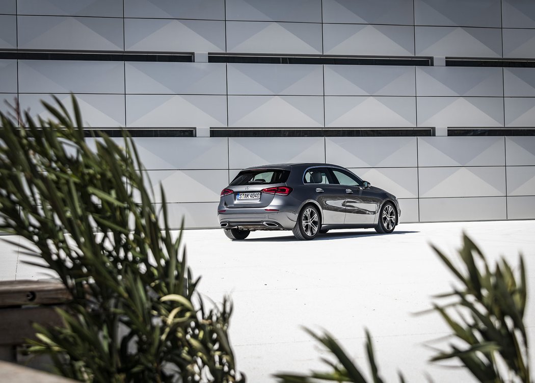 Mercedes Benz A200 Mountain Grey