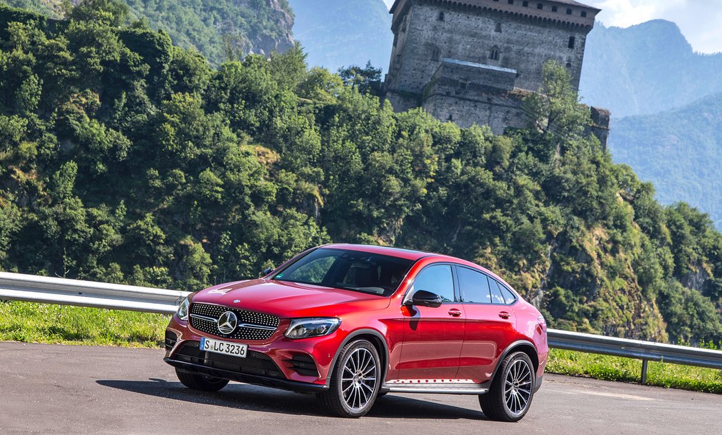 mercedesbenz jizdnidojmy premioveznacky strednitrida crossover