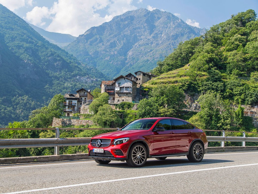 mercedesbenz jizdnidojmy premioveznacky strednitrida crossover