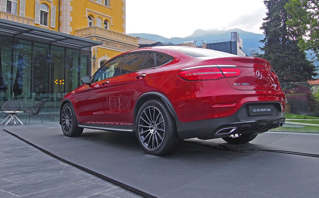 mercedesbenz jizdnidojmy premioveznacky strednitrida crossover