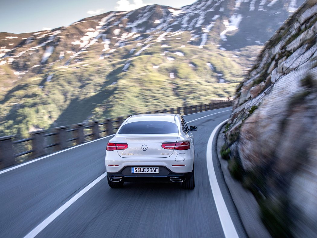 mercedesbenz jizdnidojmy premioveznacky strednitrida crossover