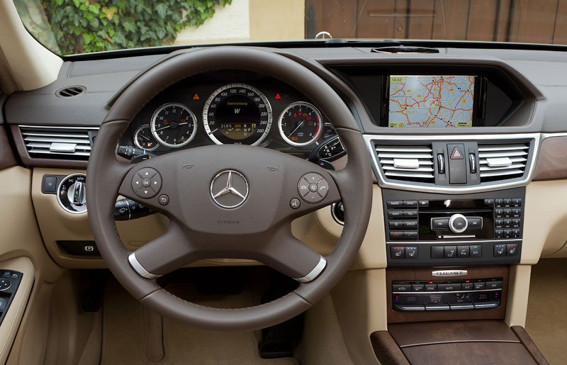 Mercedes-Benz E